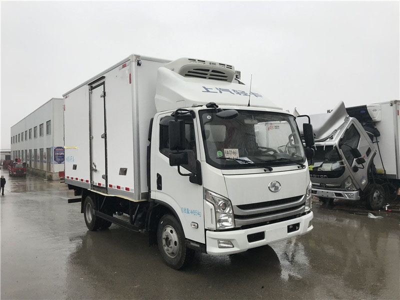 國六 上汽躍進C500自動擋4.2米冷藏車