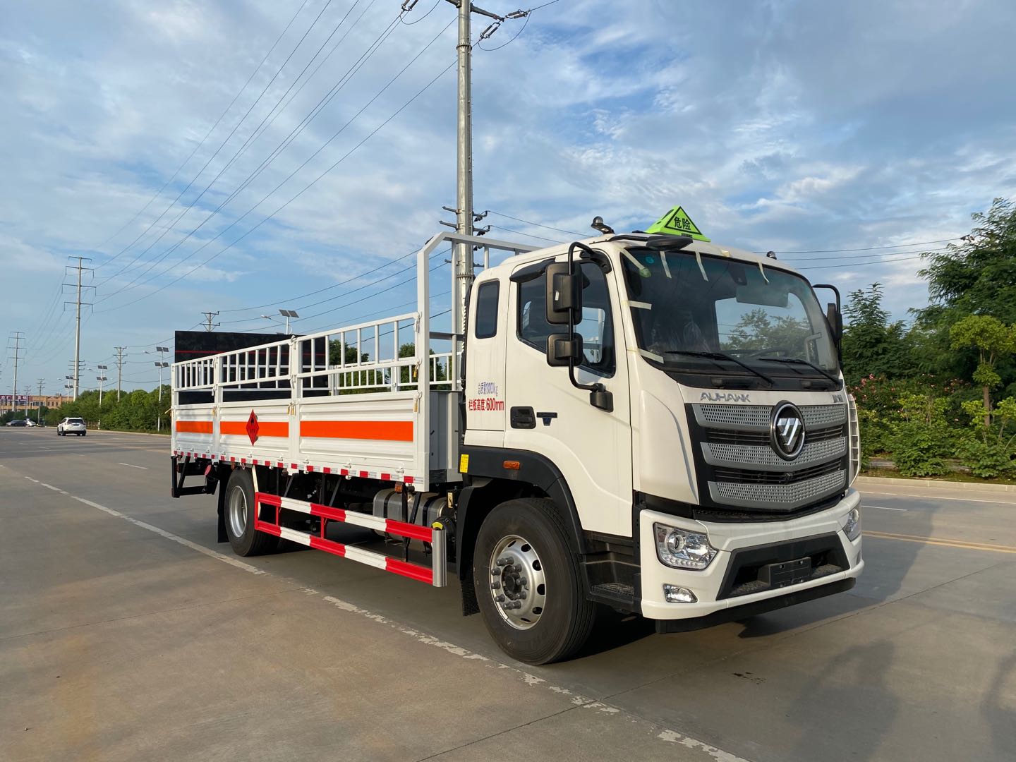 楚勝牌CSC5180TQPB6型氣瓶運輸車