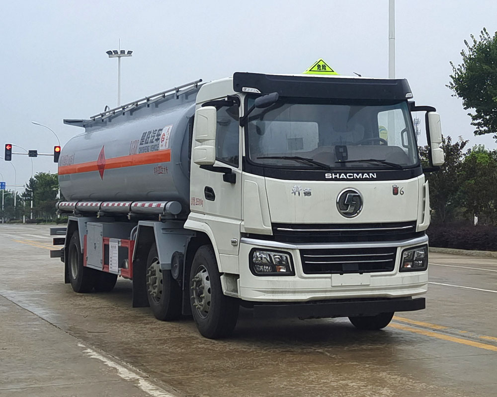 楚勝牌CSC5262GYYS6型運油車