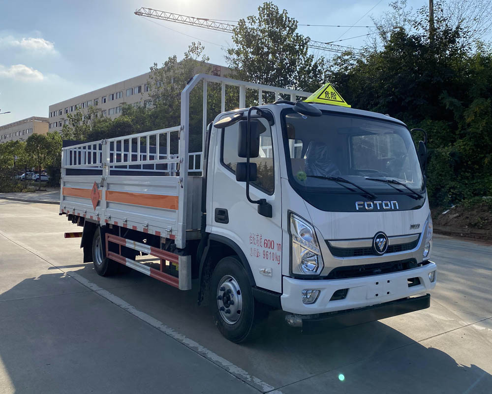 楚勝牌CSC5108TQPB6型氣瓶運輸車