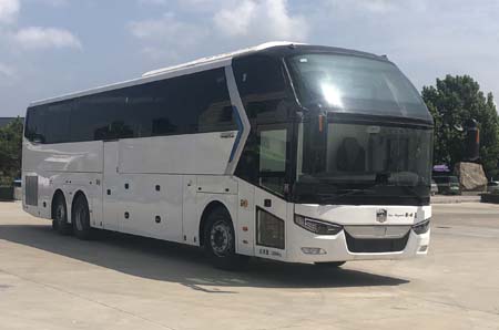 中通牌LCK5226XYL6型醫療車